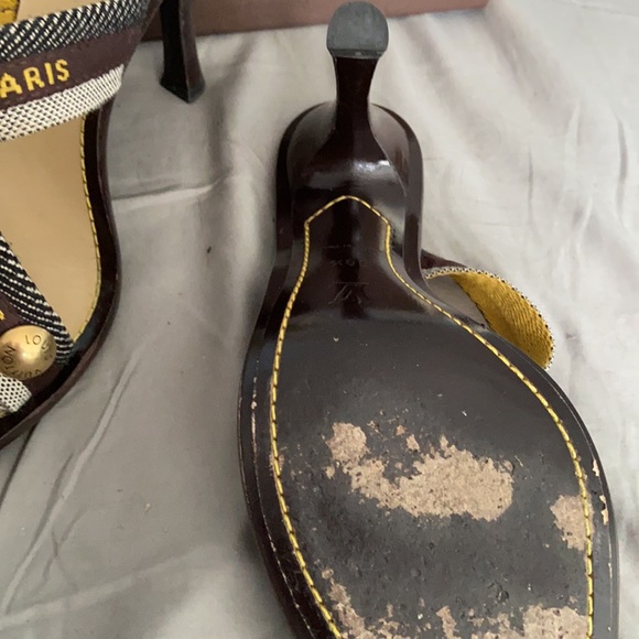 Louis Vuitton sandals Limited addition size 38 1/2 - Picture 6 of 6